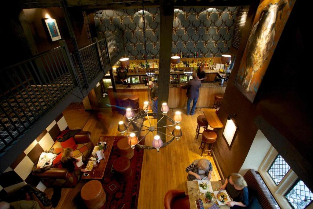 The Broadway Hotel Экстерьер фото